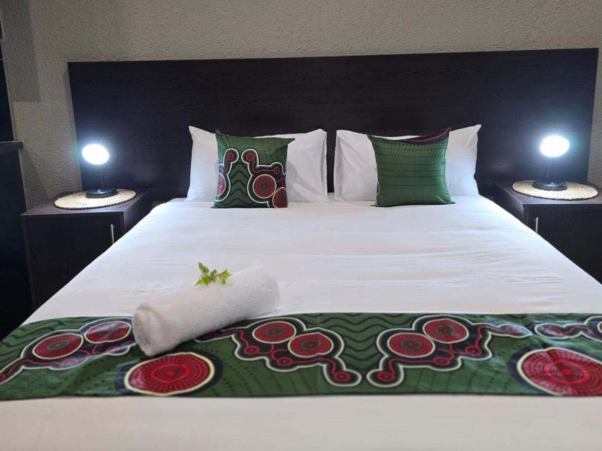 Palm Inn Guesthouse Onverwacht Eksteriør billede